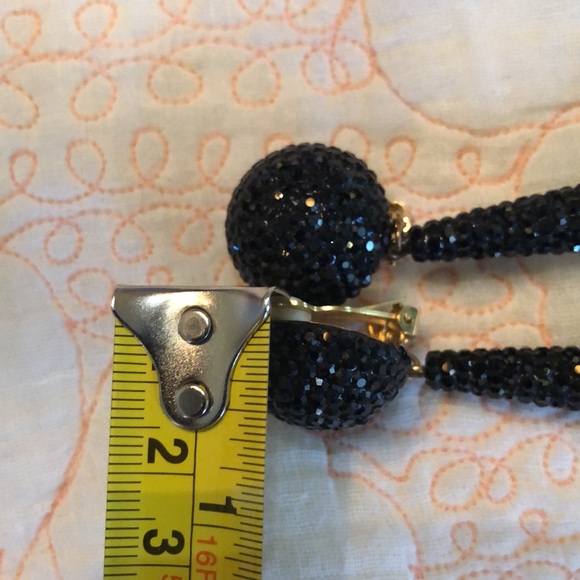 🎉24. Collection Crystal encrusted button Clip back long dangling earrings + bag - Picture 8 of 8